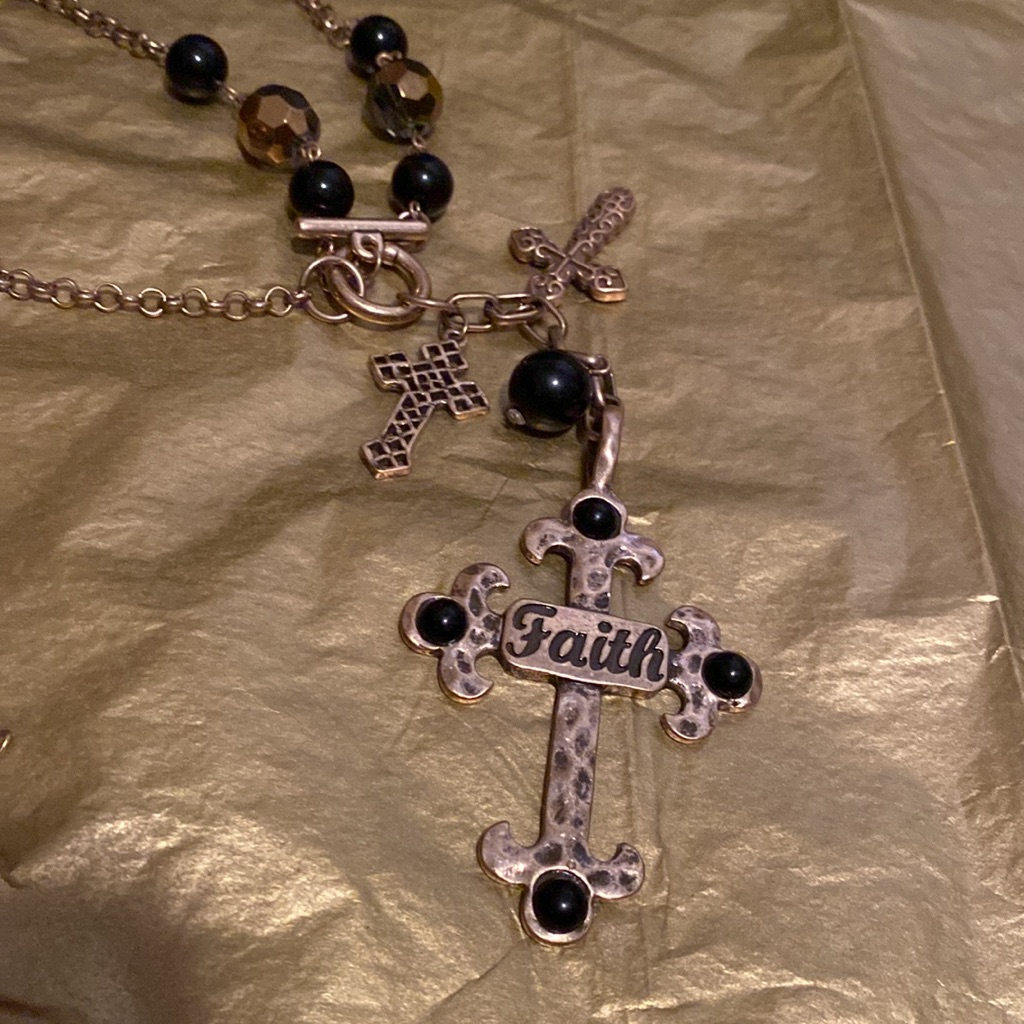 Vintage Necklace And Earring Set Can Also Fit As A Belt 10$